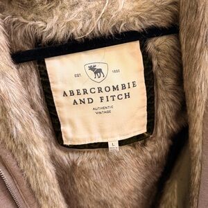 NO Zipper : Abercrombie & Fitch Tan Fur Hoodie y2k